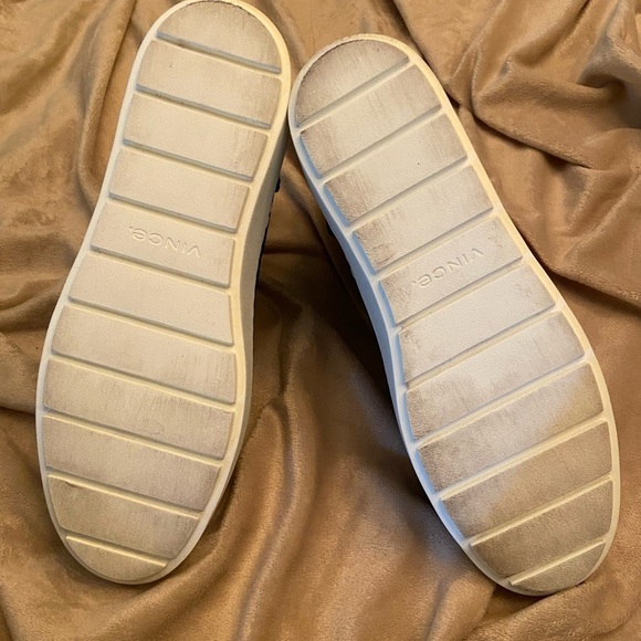 EUC Vince Women's Nira Sneaker Size 8 - Picture 5 of 10